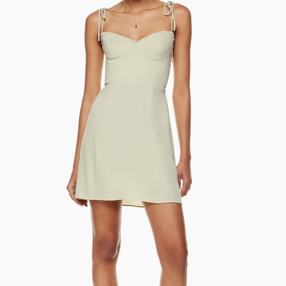 🔥Host Pick🔥Aritzia Wilfred Fable Dress Pastel Sage Green